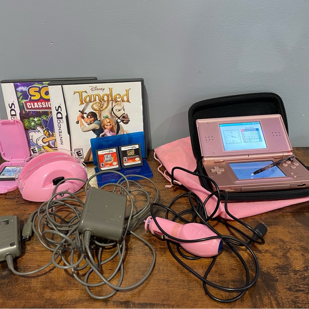 Nintendo DS lite bundle